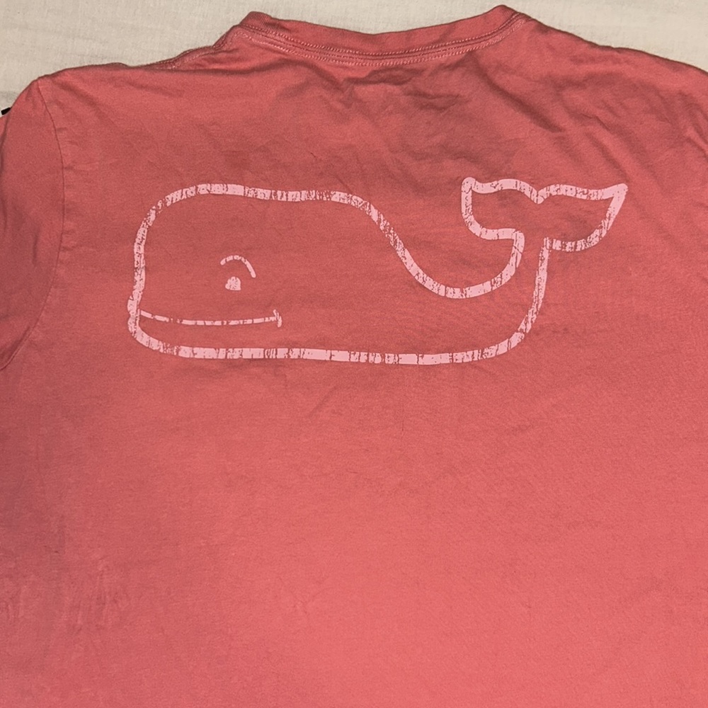 Salmon vineyard vines tee